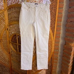 NYDJ Women's Stretch Straight Leg White Jeans Size 8. Excellent Condition